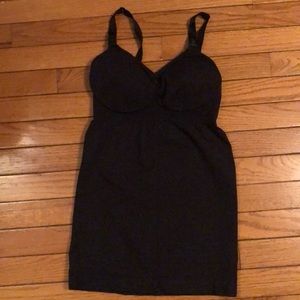 Nursing tank with removable cups